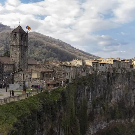 Mosqueroles Casa En Castellfollit De La Roca Tatil Evi *