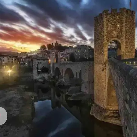 Mosqueroles Casa En Castellfollit De La Roca Prázdninový dům *