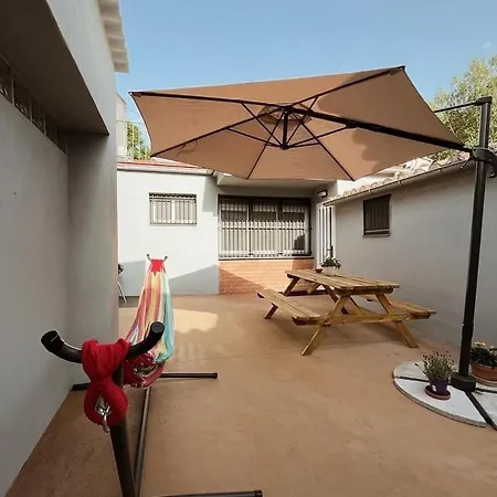 Holiday home Mosqueroles Casa En Castellfollit De La Roca *