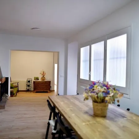 Mosqueroles Casa En Castellfollit De La Roca