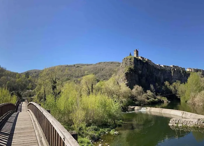 Dom wakacyjny Mosqueroles Casa En Castellfollit De La Roca